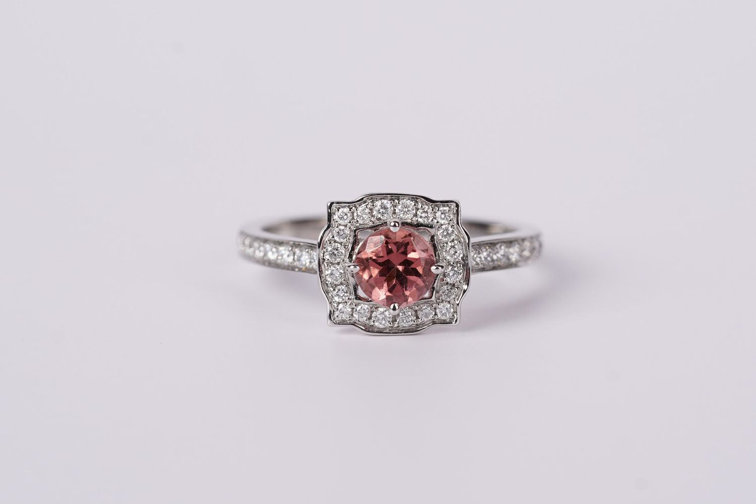 EIT- 18KW 2.83g .87ctw (.60ctr) Purple/Pink Sapphire &amp; Diamond Fashion Ring (size 6)