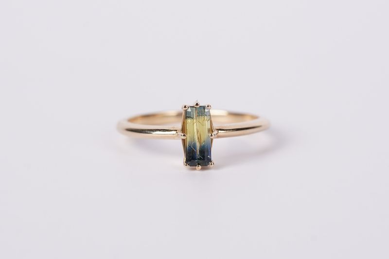 DETX- 14KY 2.25g .37ct Bi-Colored Sapphire Fashion Ring (size 7)