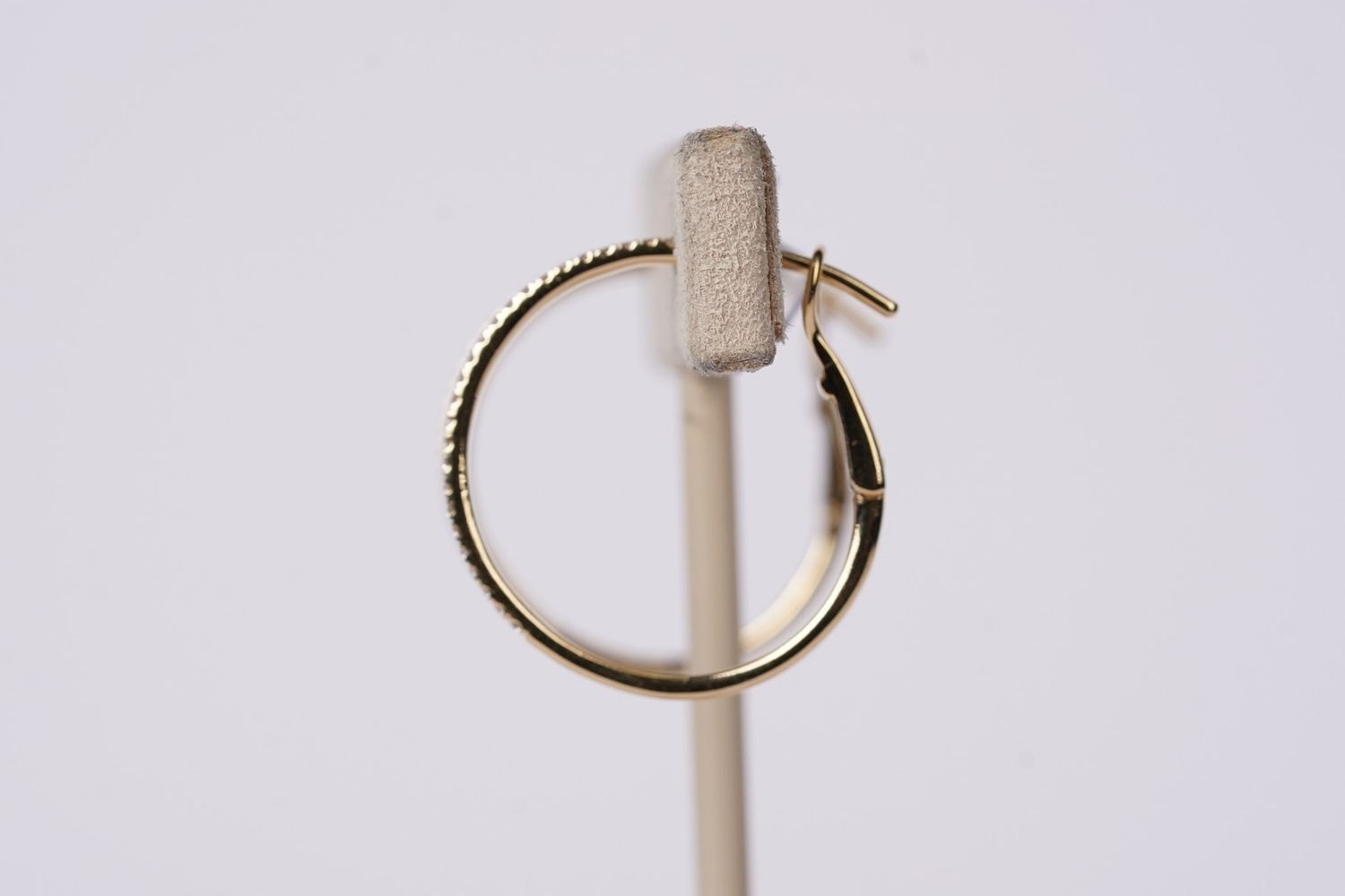 NLT- 14KY 2.89g .20ctw Diamond Hoop Earrings 22mm