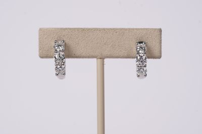 VLTT- 14KW 5.33g 2.15ctw Diamond Huggie Hoop Earrings