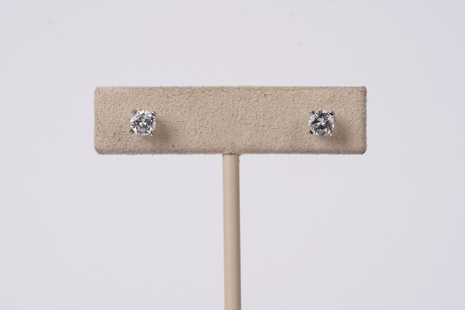 BTPX- 14KW .83g .70ctw I/SI2 Round Diamond Stud Earrings