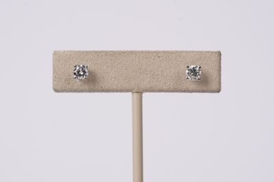 EBTX- 14KW .65g .61ctw H-I/SI2-I1 Round Diamond Stud Earrings