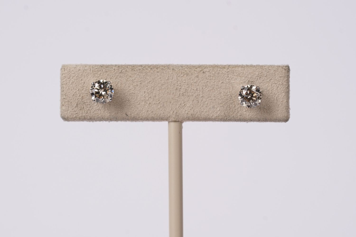 RDLX-14KW 1.00ctw M/SI2-I1 Round Diamond Stud Earrings
