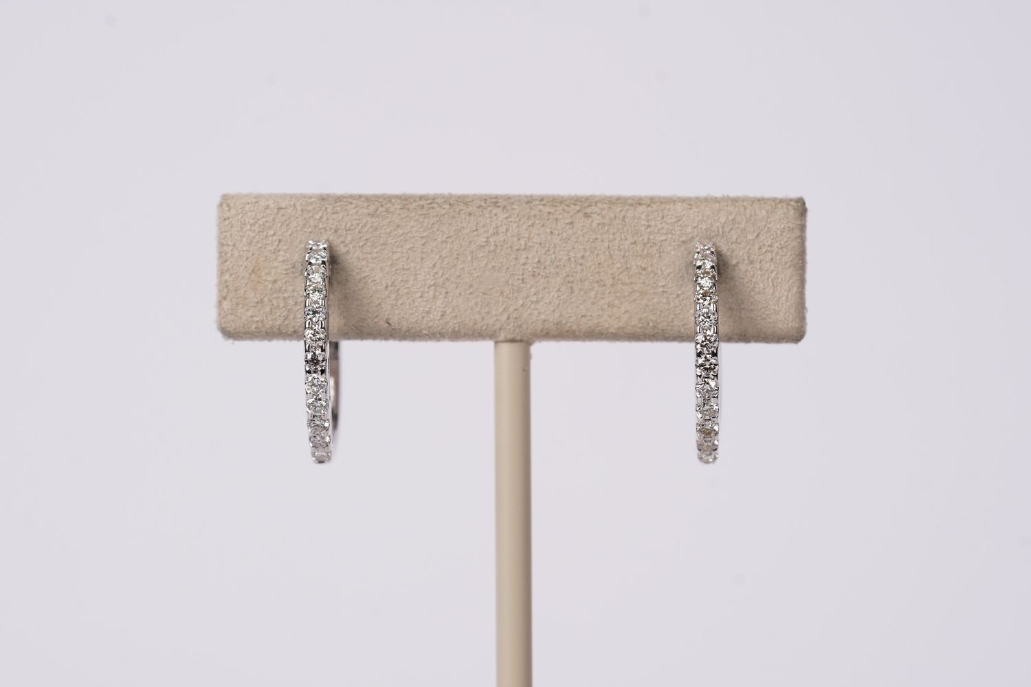 DNL- 14KW 3.22g .50ctw Diamond Hoop Earrings
