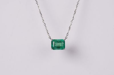 VAEX- 14KW 2.33g 1.55ct Emerald Solitaire Pendant 18&quot;