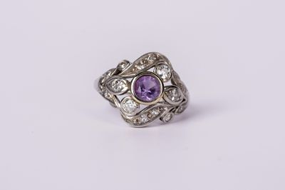 DTT- 14KW 4.07g 1.40ctw (.60ctr) Amethyst &amp; Diamond Antique Ring (size 7)