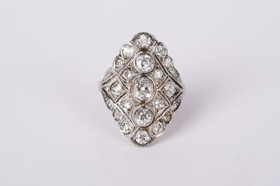 AETP-18KY/Platinum 5.8g 2.68ctw Diamond Edwardian Ring (size 9.5)