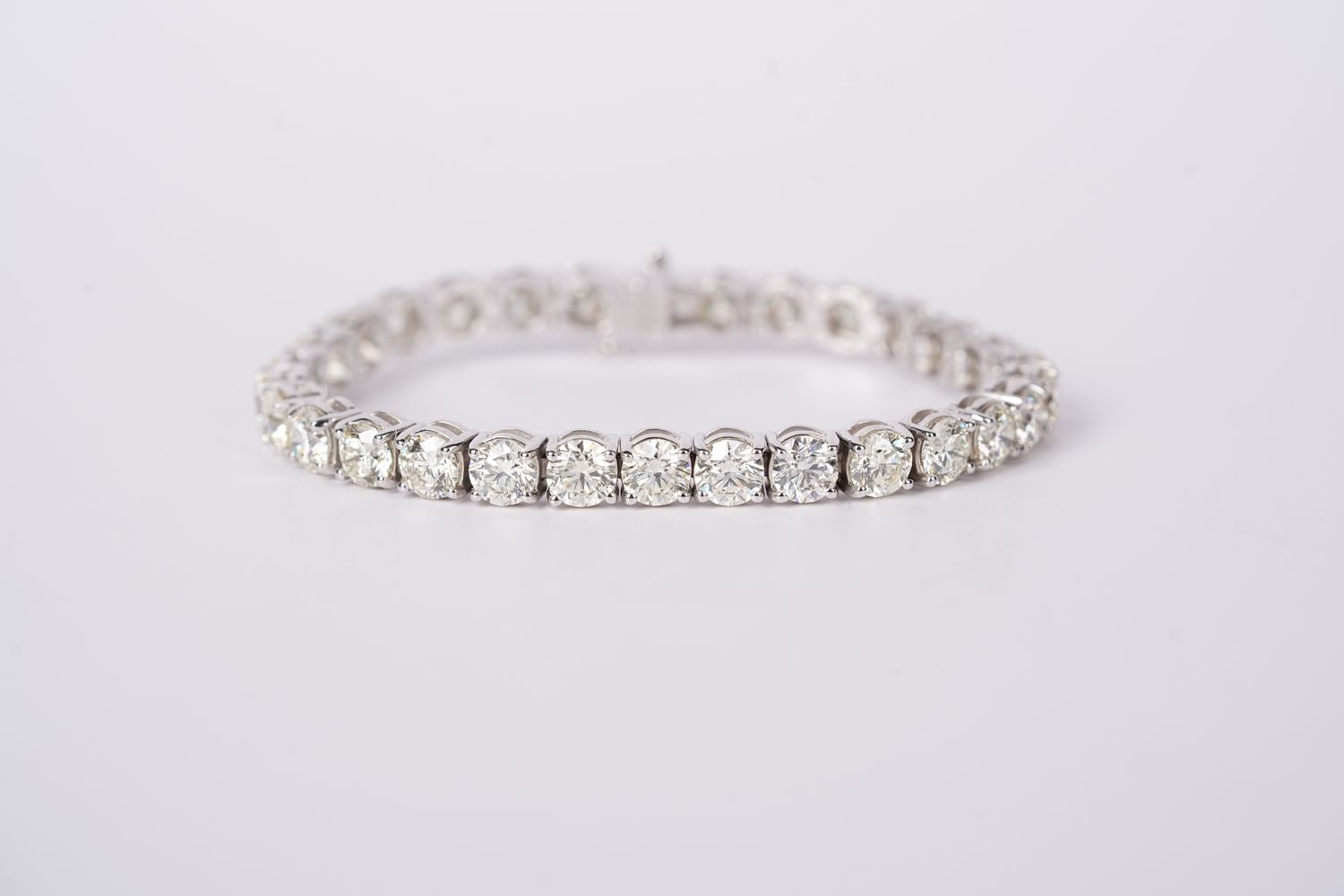 DNATT-14KW 21.20g 21.16ctw J/VS1-SI1 Diamond Tennis Bracelet 7&quot;