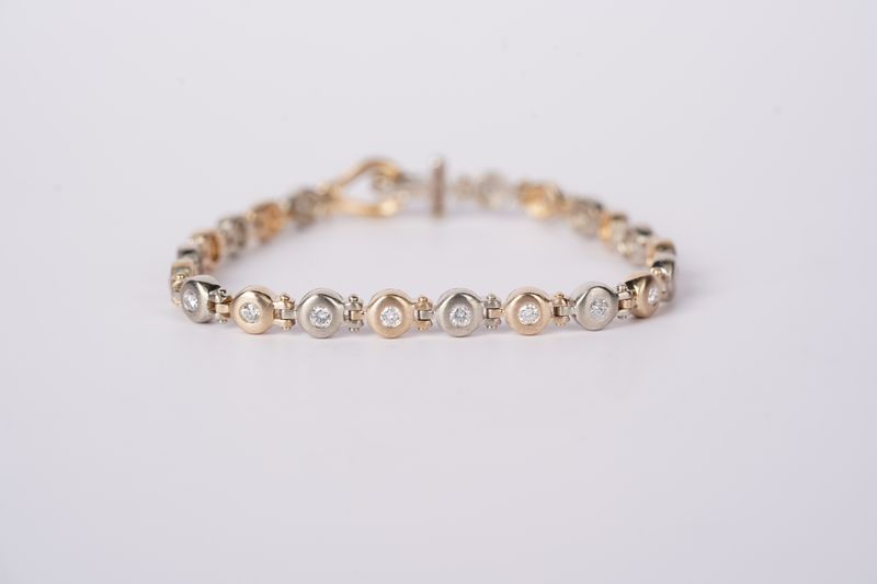 14KWY 18.01g 1.00ctw H-I/SI2-I1 Diamond Bezel Fashion Bracelet 7&quot;