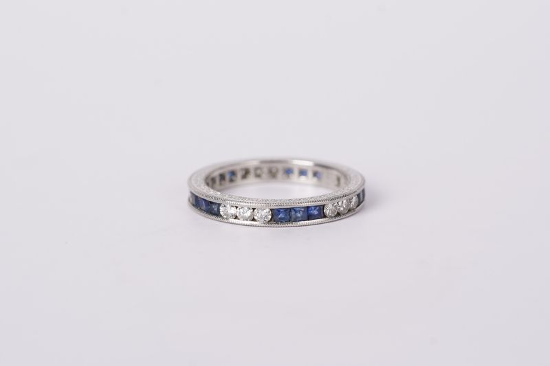 Platinum 4.07g 1.00ctw Sapphire &amp; Diamond Art Deco Band (size 6)