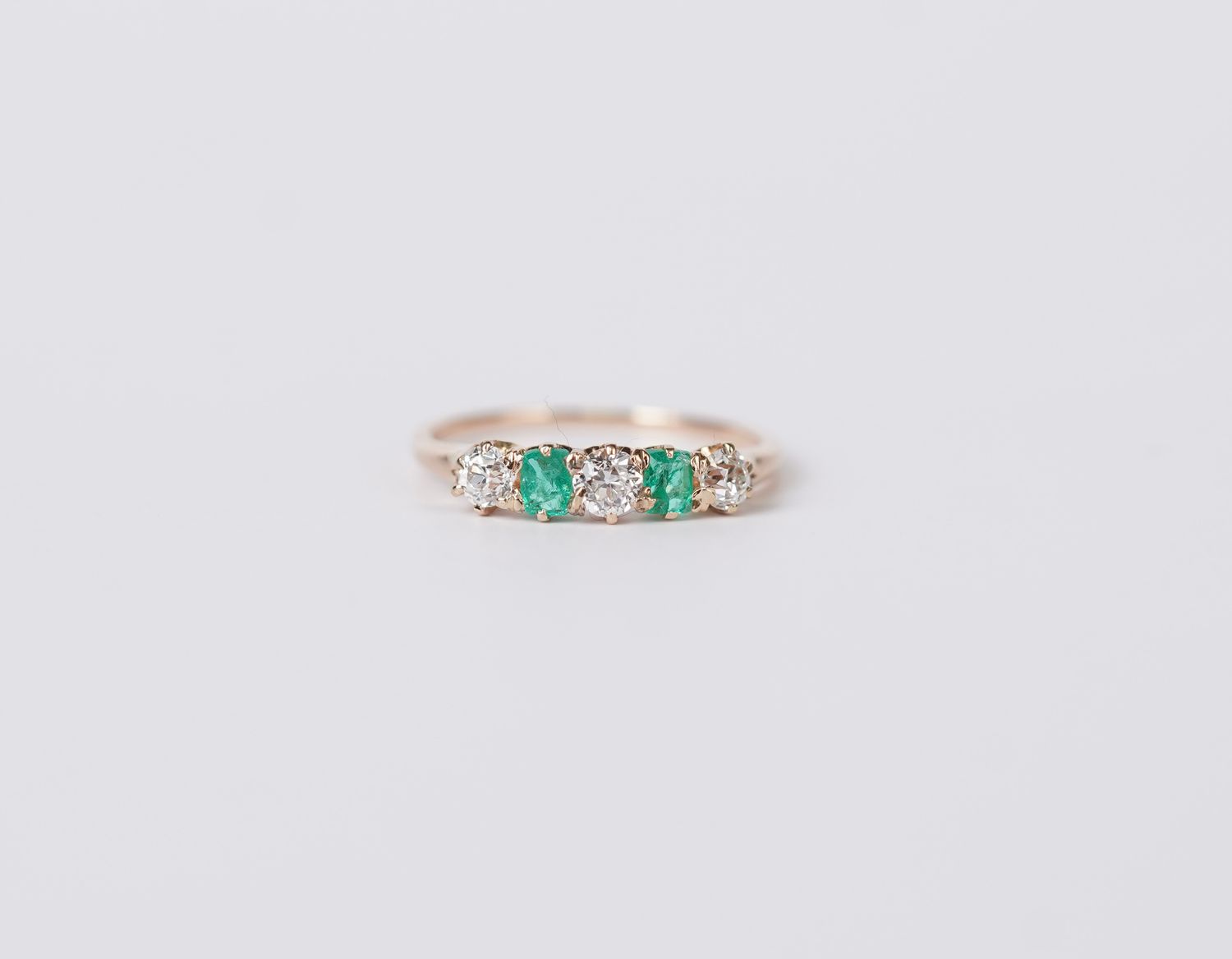 NTT- 14KY 1.34g .40ctw European Diamond &amp; Emerald Vintage Ring (size 5)
