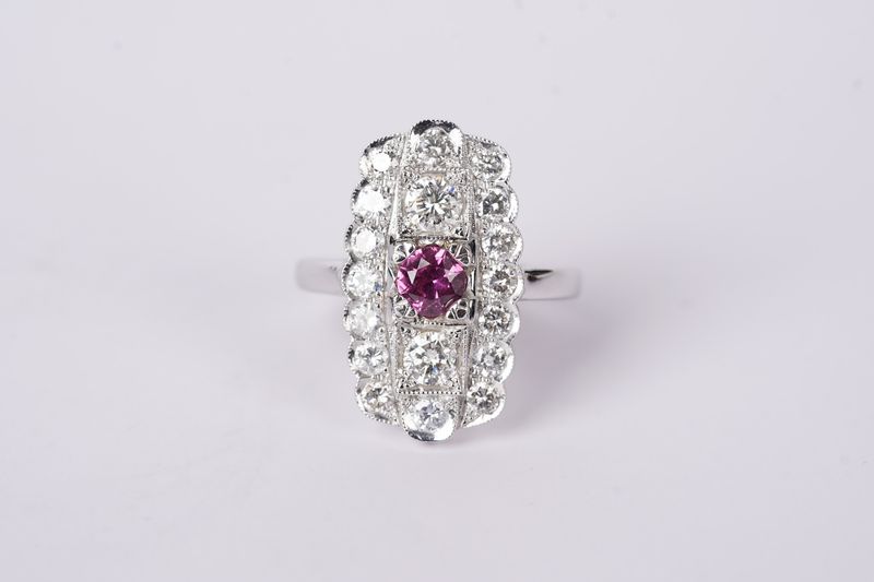 VNET- 14KW 6.75g 2.80ctw (.60ctr) Pink Sapphire &amp; Diamond Vintage Inspired Ring (size 8)