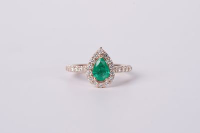 14KR 3.45g 1.09ctw (.69ctr) Emerald &amp; Diamond Halo Fashion Ring (size 5.5)