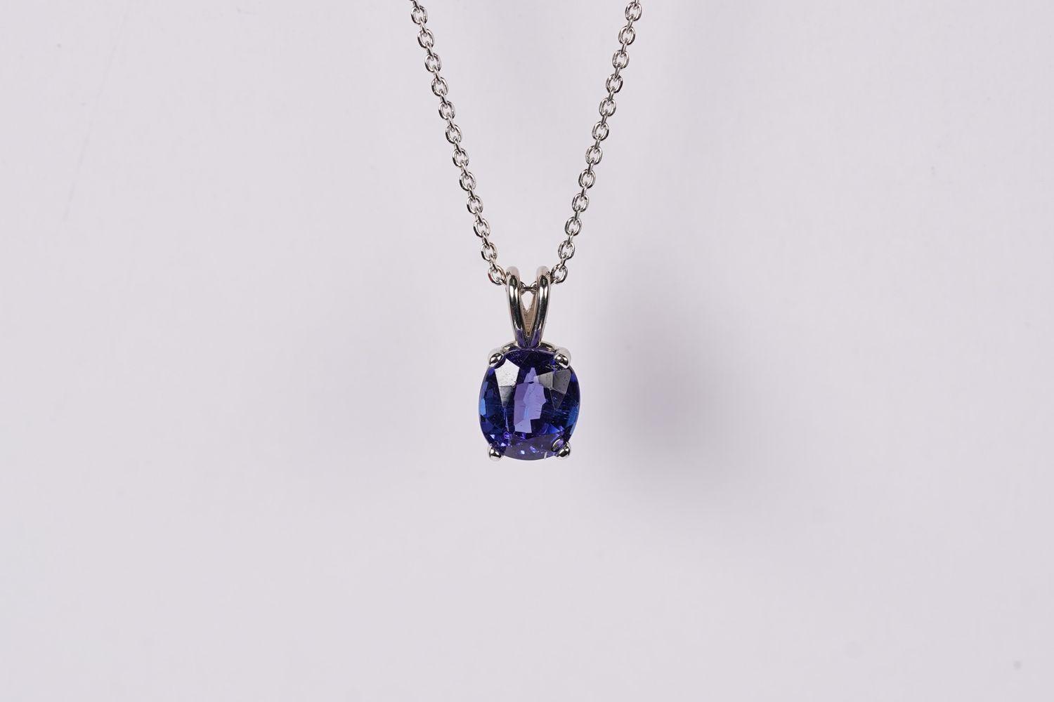 IETX- 14KW 2.93g 1.88ct Tanzanite Solitaire Pendant 16-18&quot;