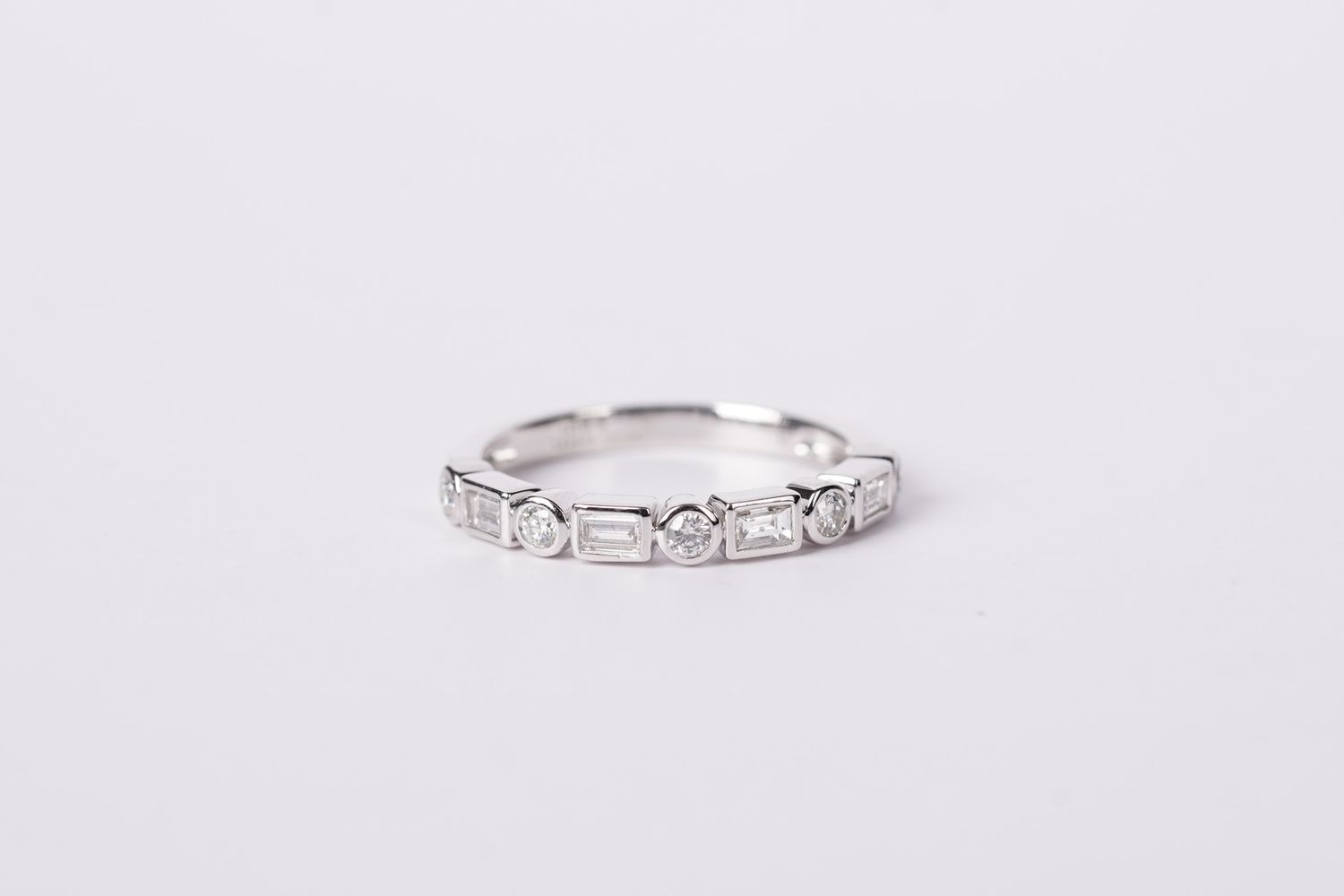 EBRX- 14KW 2.1g .40ctw Baguette &amp; Diamond Stackable Band (size 6.75)