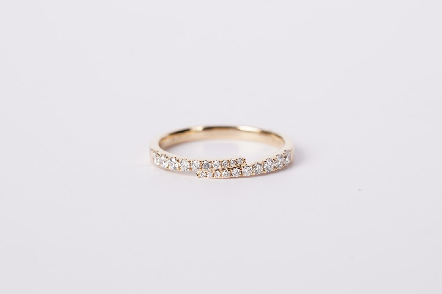 DITX- 14KY 1.97g .35ctw Diamond Fashion Ring (size 6.75)