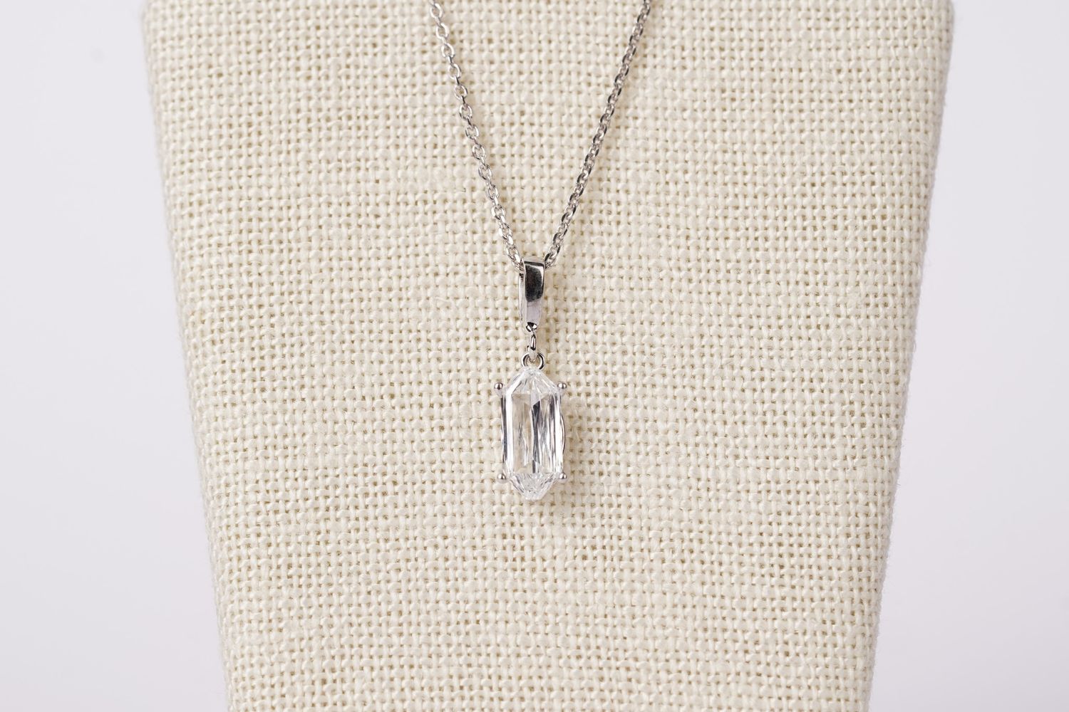 AVTT- 14KW 2.58g 1.02ct F/SI1 GIA Hexagon Dutchess Cut Diamond Pendant 16-18&quot;