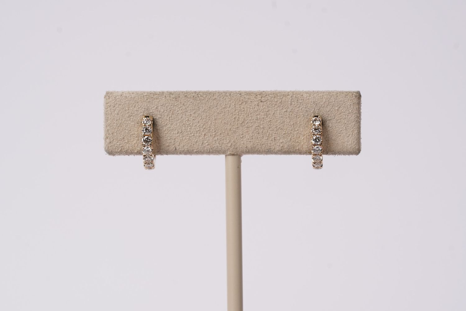 VAT- 14KY 1.5g .37ctw Diamond Huggie Hoop Earrings