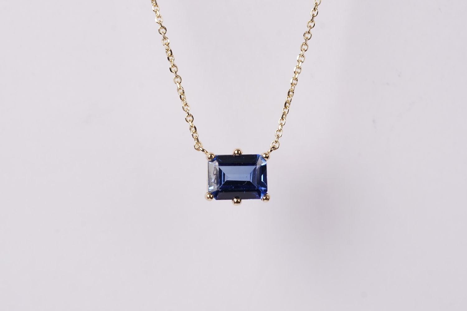 14KY 3.01g 1.78ct Blue Sapphire Solitaire Pendant 16-18&quot;