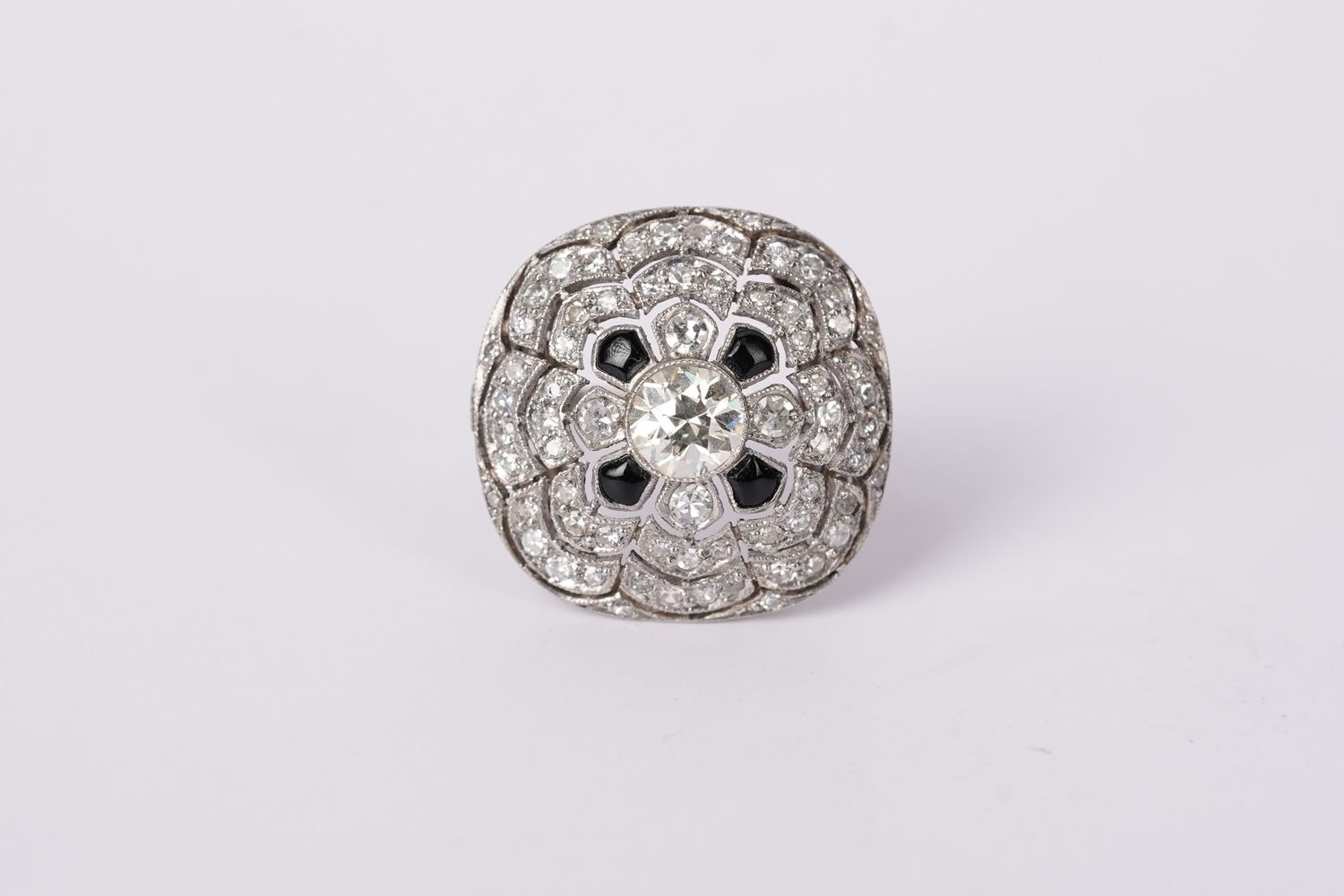 AAIT-Platinum 6.5g 1.40ctw (.80ctr) K/VS2 European Cut Diamond  &amp; Onyx Antique Ring (size 8)