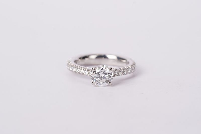 NLTT- Platinum 8.13g 1.76ctw (1.26ctr) E/SI2 Old European Cut Diamond Engagement Ring (size 7)