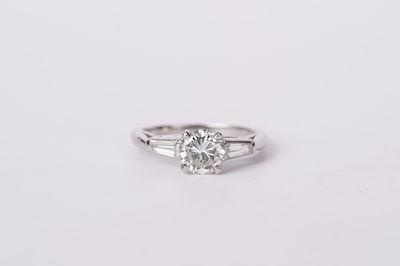 DITT- Platinum 1.34ctw (1.04ctr) H/SI2 Round Diamond &amp; Baguette Engagement Ring (size 5.5)