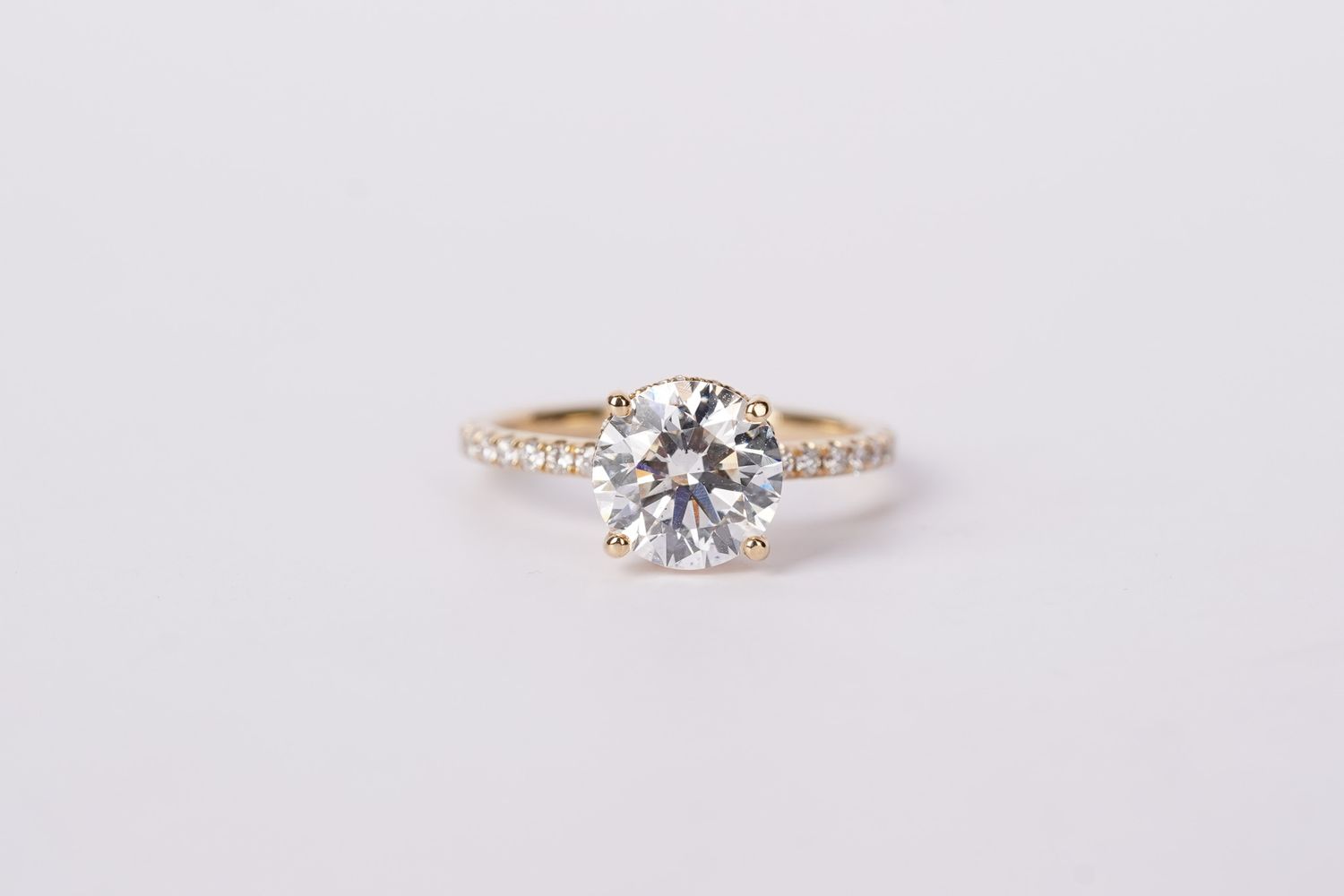 VAVTT- 18KY 2.83g 2.56ctw (2.24ctr) G/SI2 GIA Round Diamond Hidden Halo Engagement Ring (size 6.5)