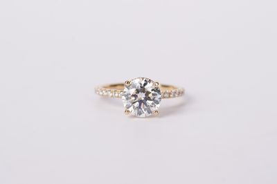 VAVTT- 18KY 2.83g 2.56ctw (2.24ctr) G/SI2 GIA Round Diamond Hidden Halo Engagement Ring (size 6.5)