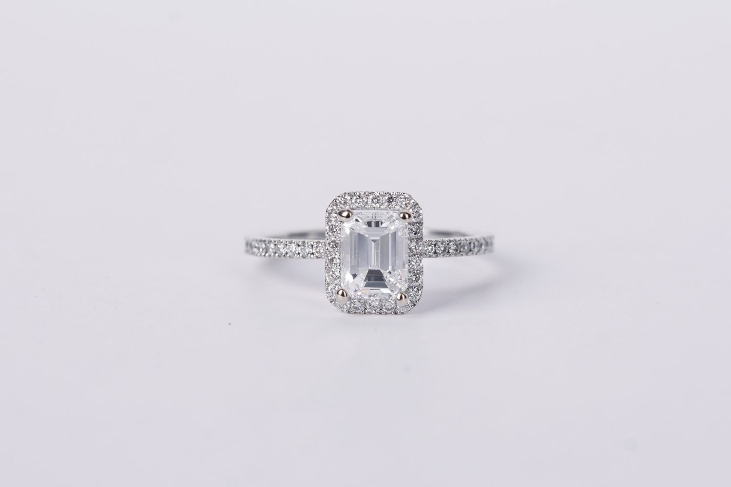 AIVT- 14KW 2.00g 1.25ctw (1.00ctr) E/VS1 GIA Emerald Cut Halo Engagment Ring (size 6.5)