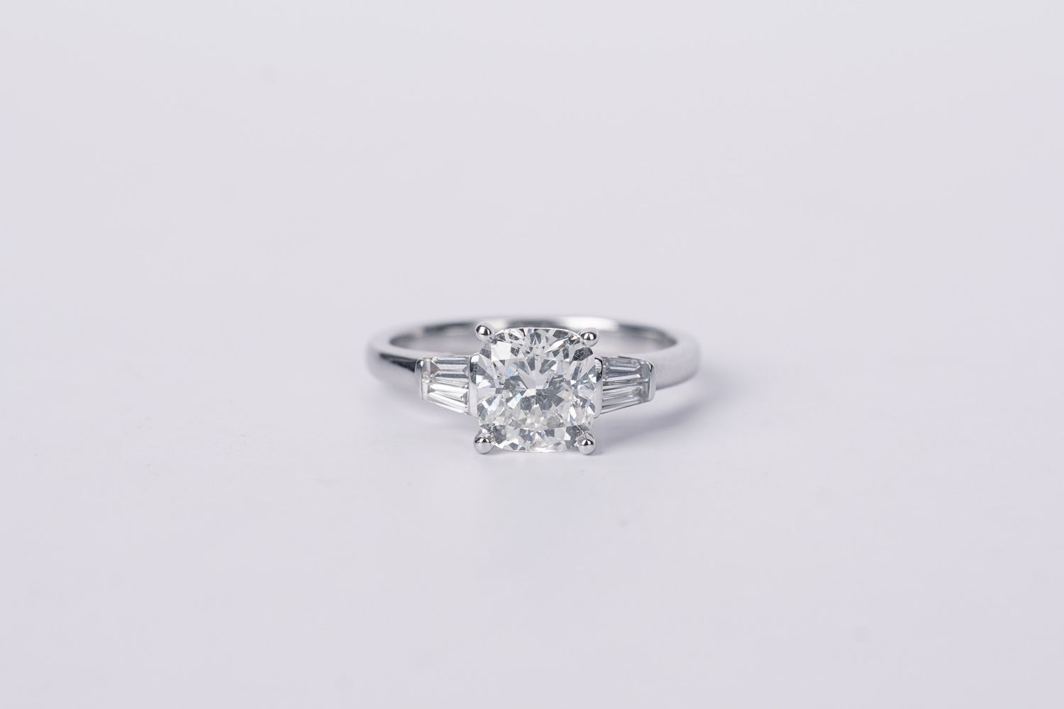 BAET- 14KW 3.56g 2.42ctw (2.12ctr) I/I1 Cushion and Baguette Diamond Engagement Ring (size 7)