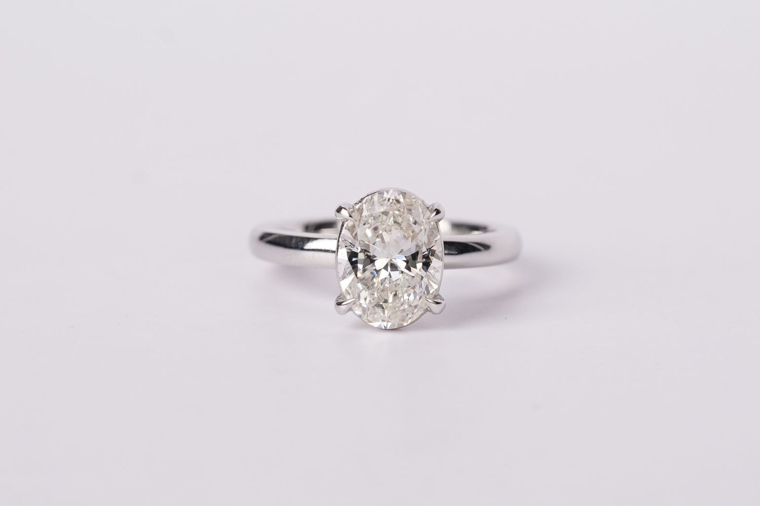 VTATT- 14KW 4.58g 2.01ct I/SI2 GIA Oval Diamond Solitaire (size 5)