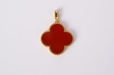 LTX- 18KY 2.5g Carnelian Alhambra Pendant (Pendant Only)