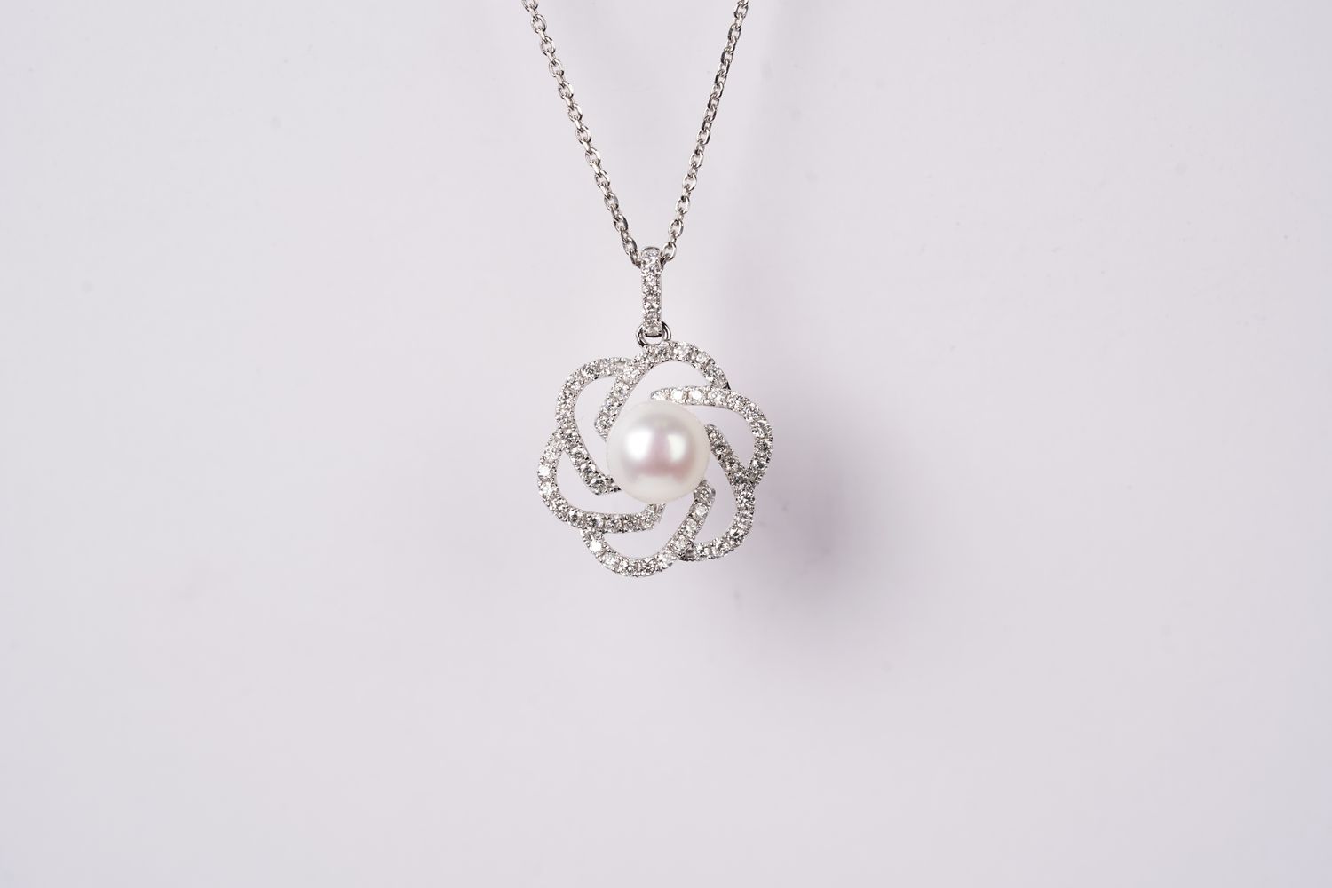 RNDX- 14KW 4.08g .45ctw Diamond &amp; Pearl Halo Fashion Pendant 16-18&quot;