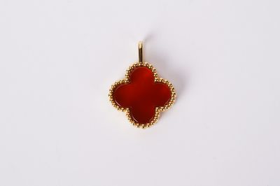 NEX- 18KY .35g Carnelian Alhambra Pendant (Pendant Only)
