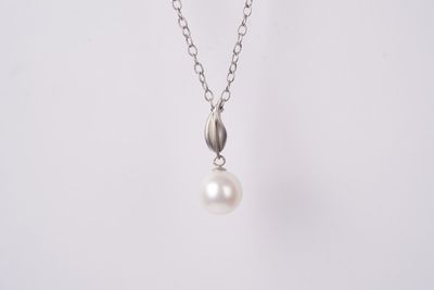 VDB- 14-18KW 3.74g 9mm Fresh Water Pearl Pendant 18&quot;