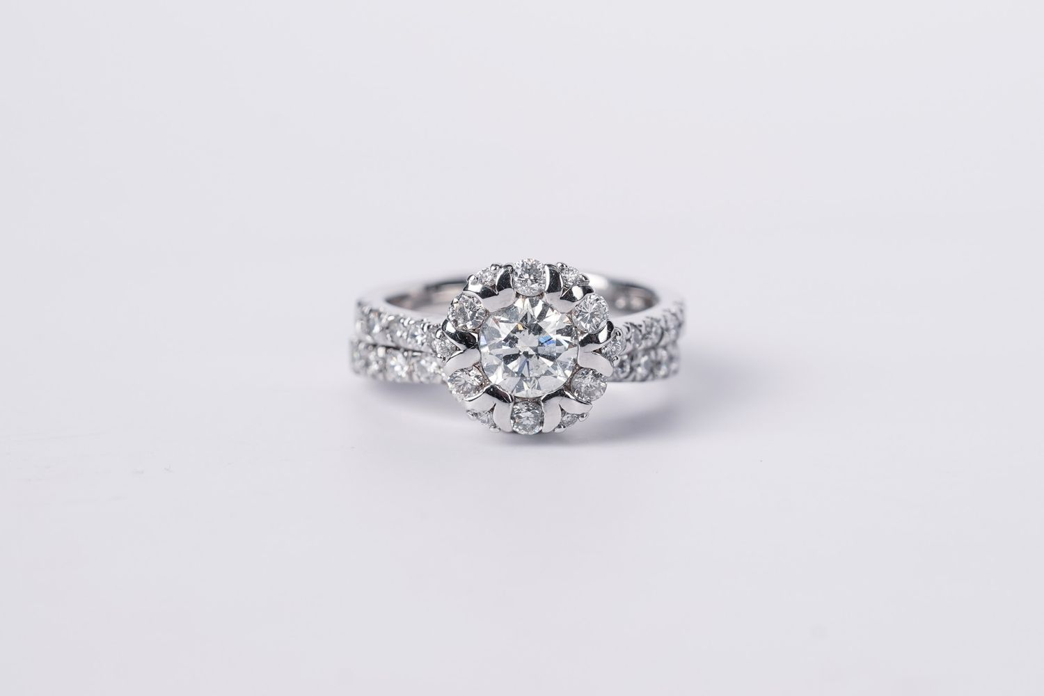 AETP-14KW 8.1g 1.72tw (1.02ctr) H/I1 Round Diamond Halo Wedding Set (size 7)