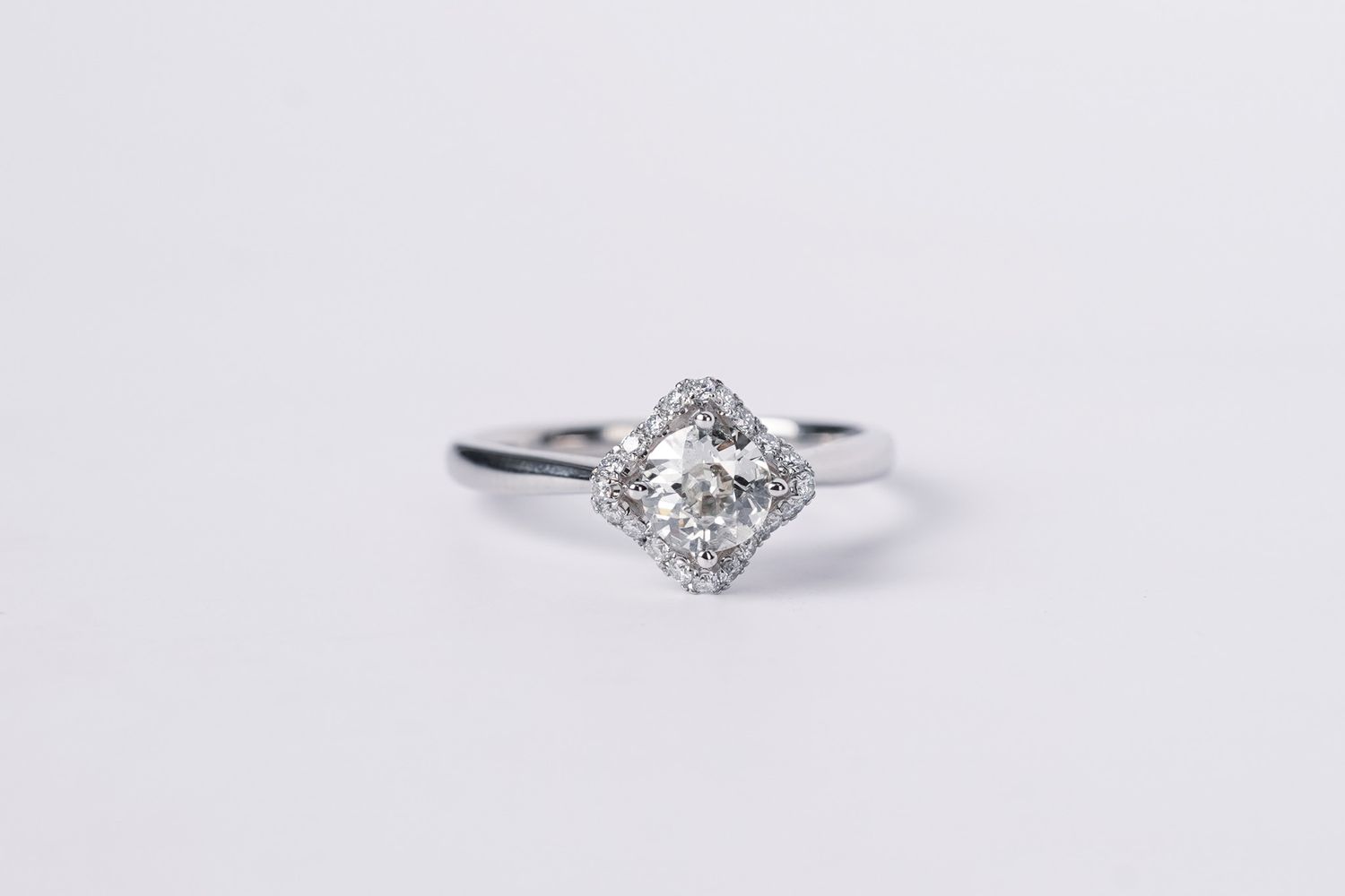 VATT- 18KW 3.3g .84ctw (.64ctr) J/VS2 Old European Cut Diamond Halo Engagement Ring (size 6.75)