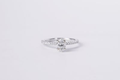 VATT- 14KW 2.37g .93ctw (.65ctr) G/SI2 Marquise Diamond Engagement Ring (size 7)