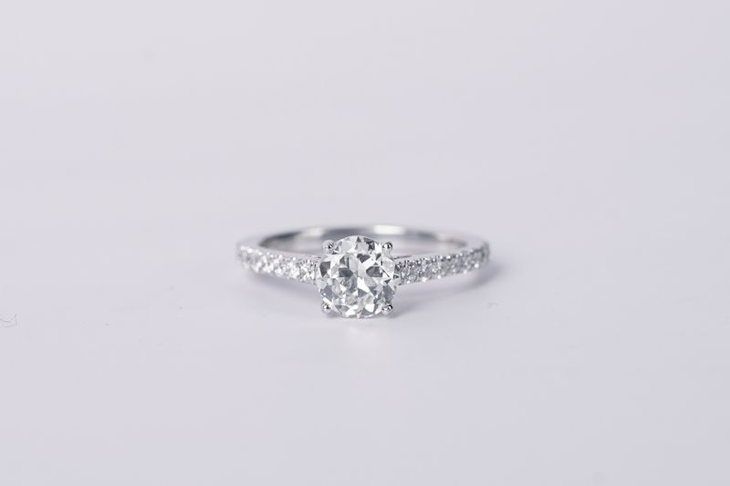 AITP-18KW 3.81g 1.36ctw (.96ctr) H/SI2 Old European Cut Round Diamond Engagement Ring (size 6.75)