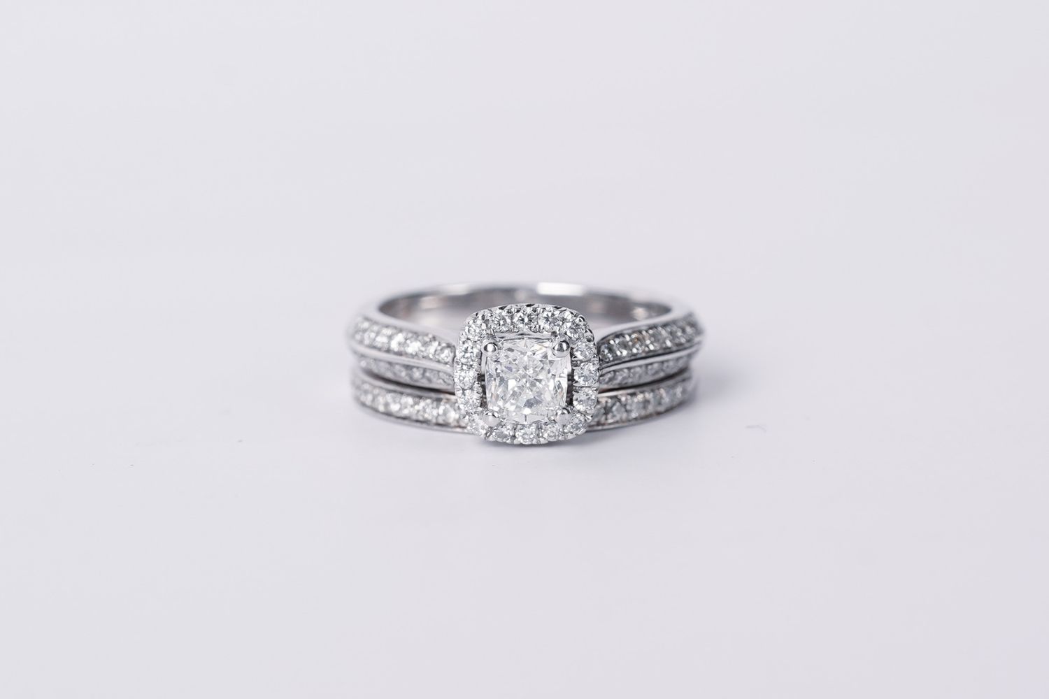 IET- 14KW 5.2g 1.03ctw (.49ctr) F/SI1 Ikuma Cushion Diamond Halo Engagement Ring (size 5.5)