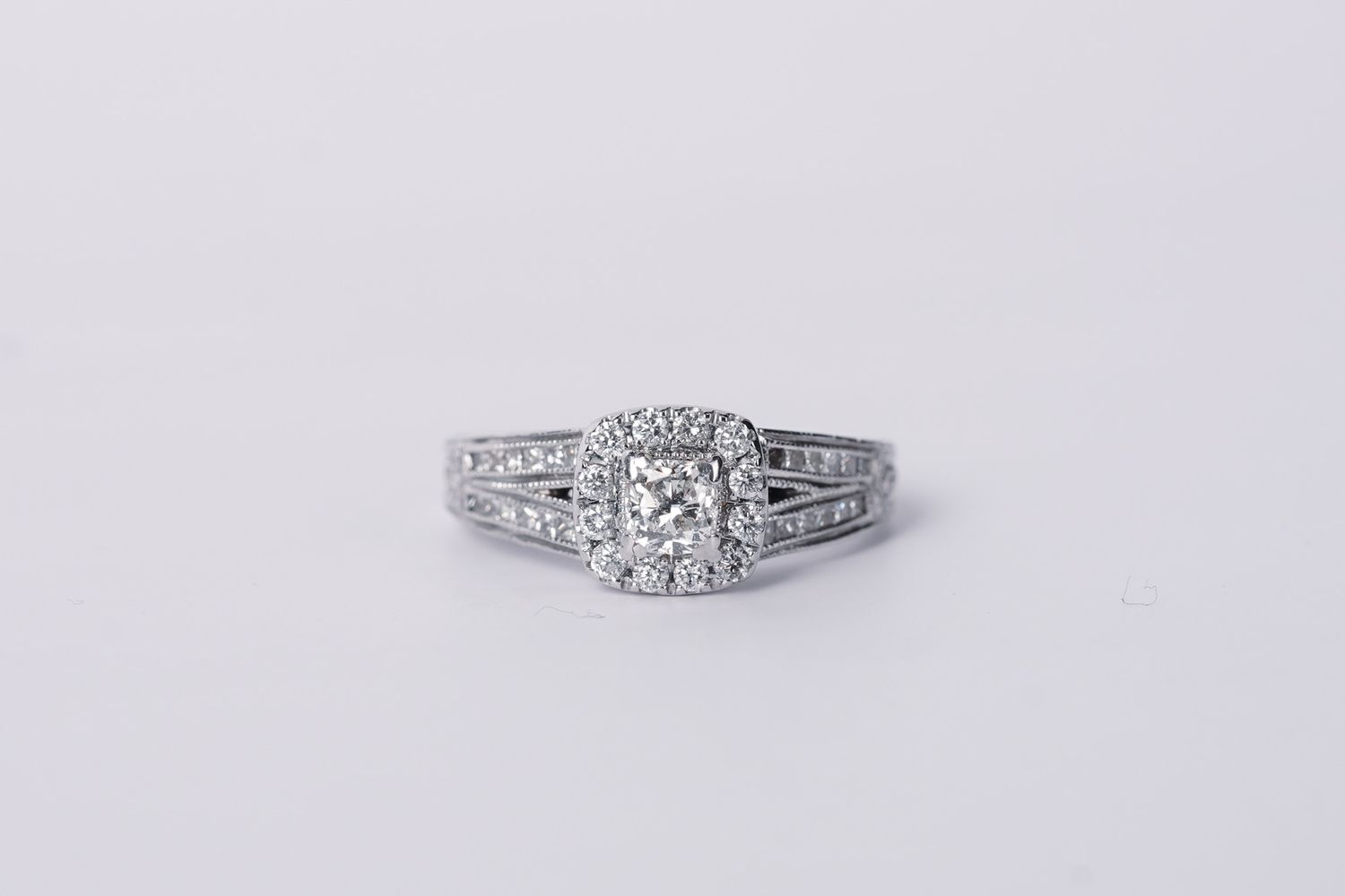 14KW 5.81g 1.40ctw (.55ctr) G/SI1 Cushion Diamond Halo Engagement Ring (size 8)