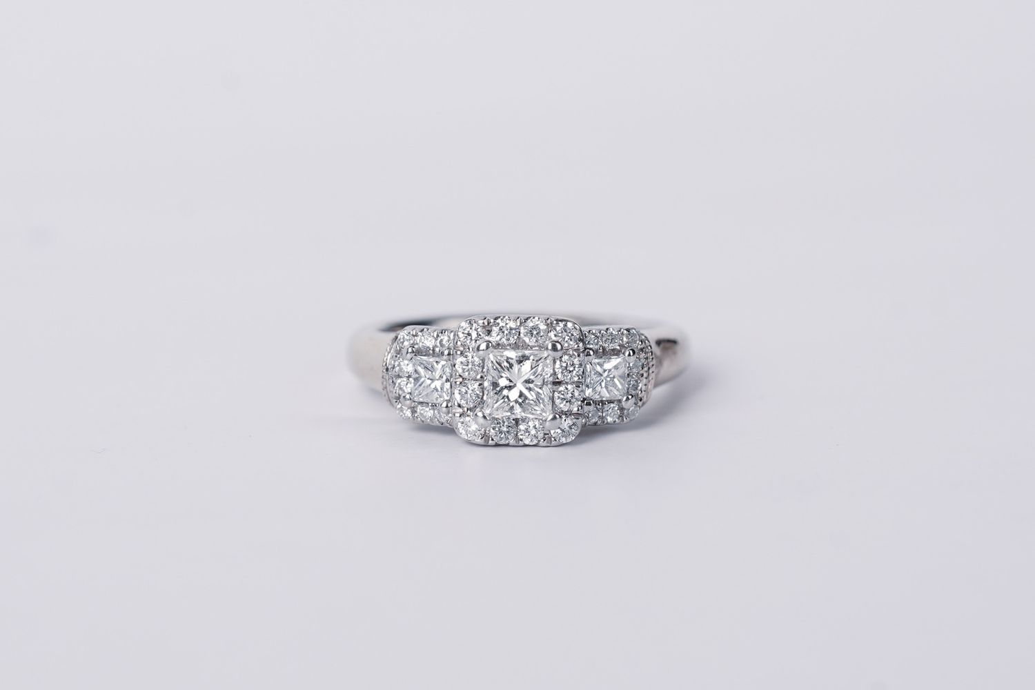 14KW 4.9g 1.00ctw (.35ctr) J/VS1 Princess Cut Vera Wang Halo Ring (size 5)