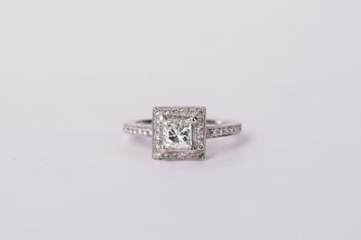 18KW 4.2g 1.28tw (.78ctr) I/VS2 Princess Cut Diamond Halo Engagement Ring (size 5.75)