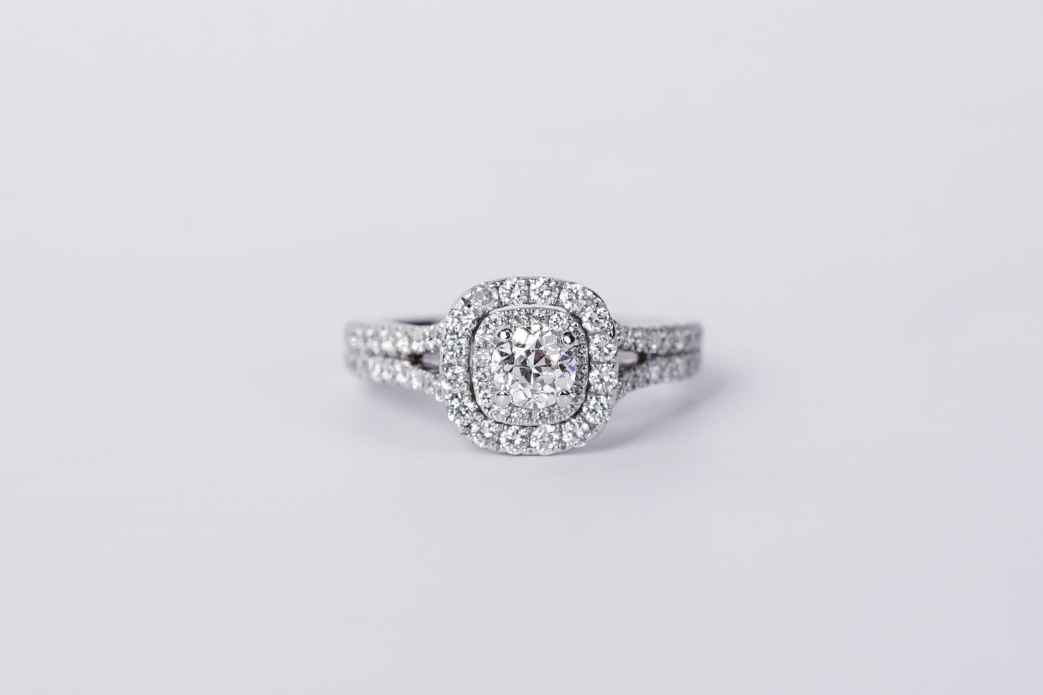 14KW 5.23g 1.50ctw (.50ctr) H/SI1 Old European Cut Diamond VeraWang Engagement Ring (size 6)
