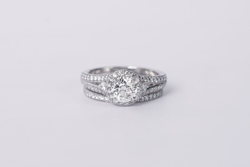ABTP-Platinum 8.10g 1.57TW (.93ctr) I/SI1 Old European Cut Diamond Halo Wedding Set (size 6.5)