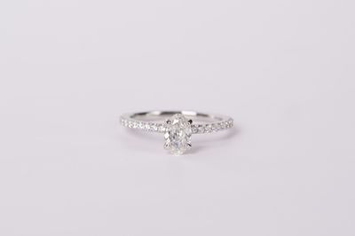 VNET-14KW 2.41g 1.02ctw (.72ct) Oval Diamond Engagement Ring (size 7)