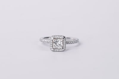 18KW 2.87g 1.21TW (.75ctr) H/I1 Princess Diamond Halo Engagement Ring (6.5)
