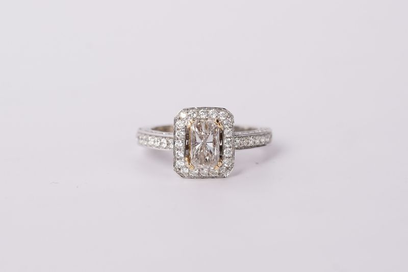 14KW 5.0g 1.84tw (1.02ctr) L/SI2 Diamond Halo Engagement Ring (size 6.75)