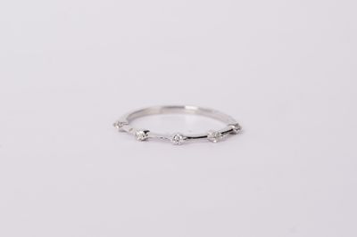 VIL- 14KW 1.1g .11ctw Diamond Stackable Ring (size 6.75)