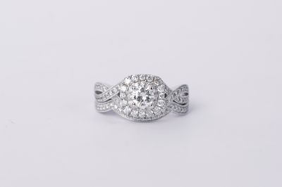 14KW 6.47g 1.15TW (.40ctr) I/VS2 Round Diamond Halo Wedding Set (size 5.25)